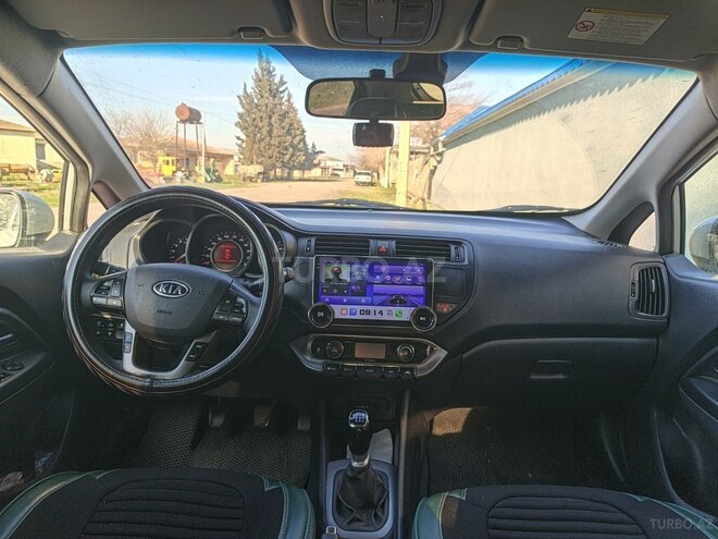 Kia Rio-7