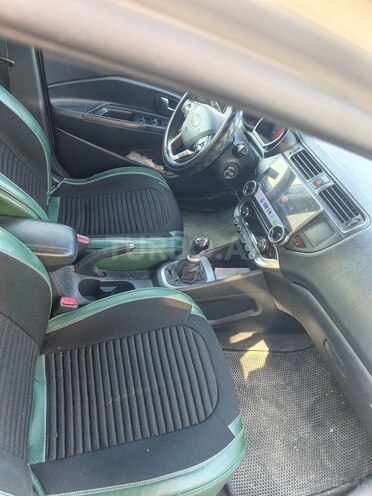Kia Rio-8