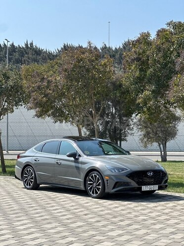 Hyundai Sonata-1