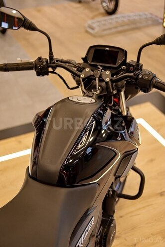 TVS Raider-7