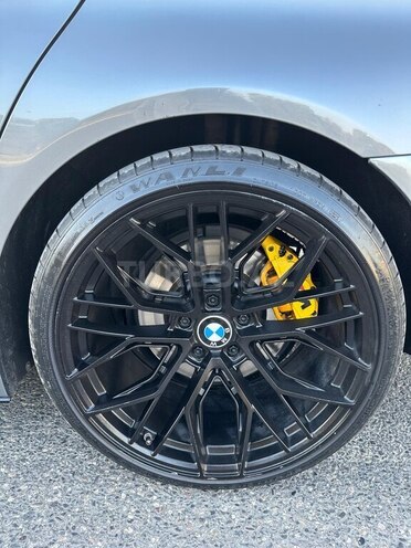 BMW 528-9