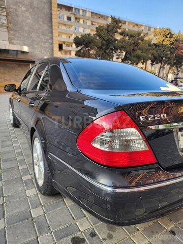 Mercedes E 220-8