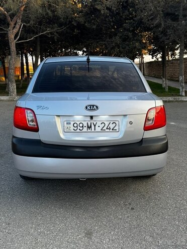 Kia Rio-2