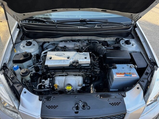 Kia Rio-11