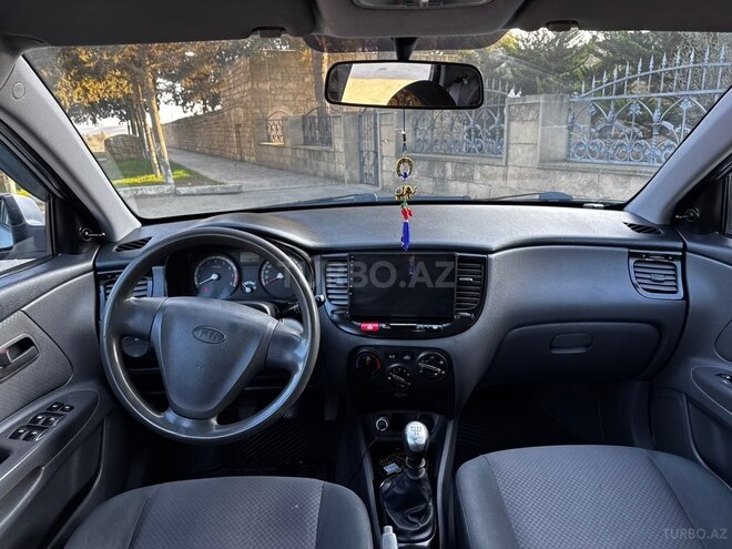 Kia Rio-7