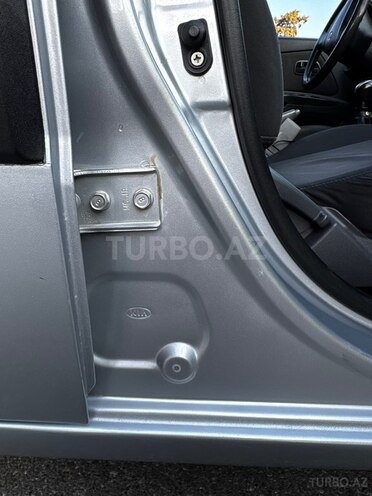 Kia Rio-15
