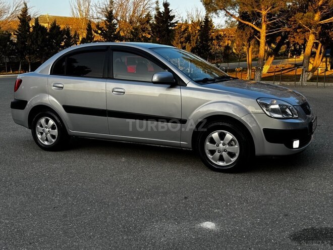 Kia Rio-21