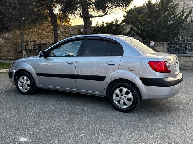Kia Rio-17