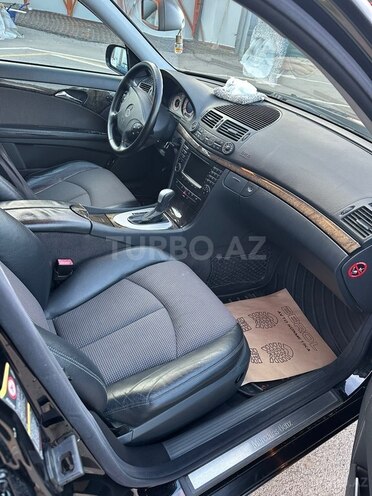 Mercedes E 240 2004, 217,000 km - 2.6 l - Masallı