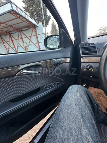 Mercedes E 240 2004, 217,000 km - 2.6 l - Masallı