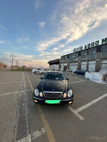 Mercedes E 240 2004, 217,000 km - 2.6 l - Masallı