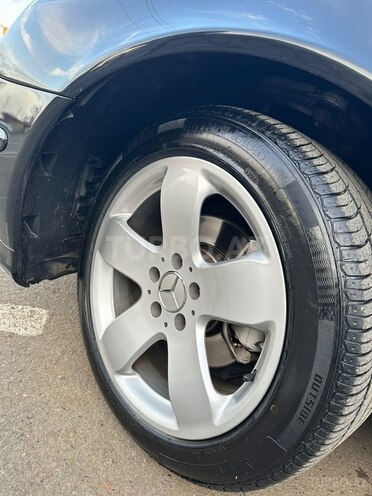 Mercedes E 240 2004, 217,000 km - 2.6 l - Masallı