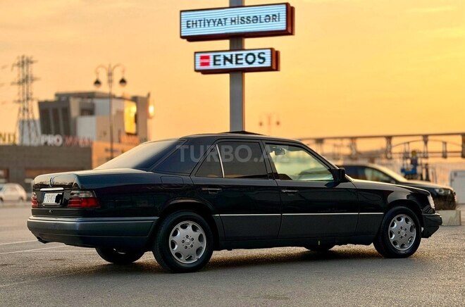 Mercedes 200 E 1994, 328,000 km - 2.0 l - Bakı