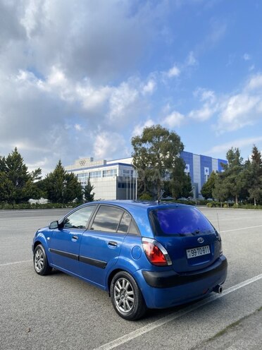 Kia Rio-10