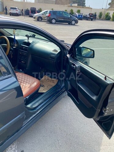 Opel Astra-10