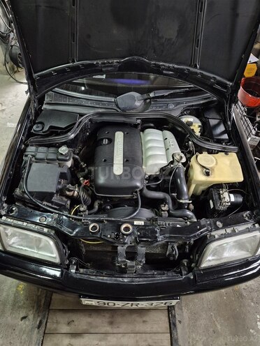 Mercedes C 220 2000, 253,213 km - 2.2 л - Bakı