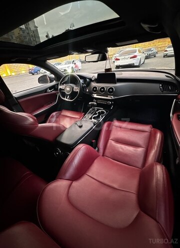 Kia Stinger-10
