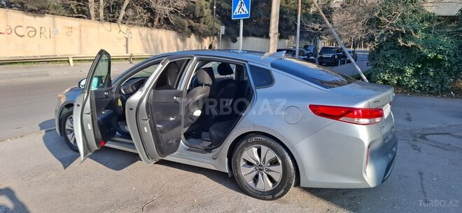 Kia Optima-3