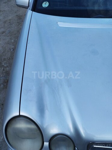 Mercedes E 220 1998, 423,102 km - 2.2 l - Gəncə