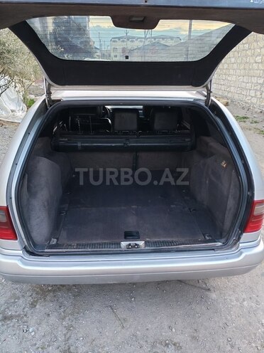 Mercedes E 220 1998, 423,102 km - 2.2 l - Gəncə
