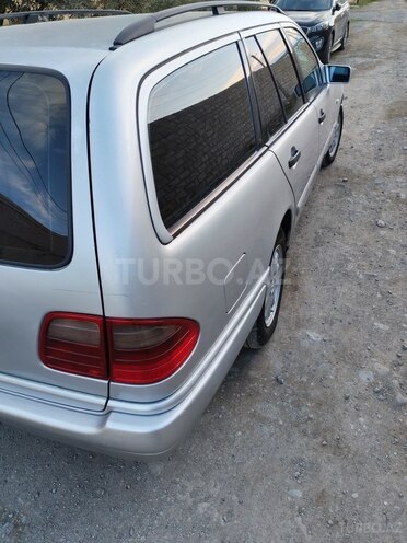 Mercedes E 220 1998, 423,102 km - 2.2 l - Gəncə