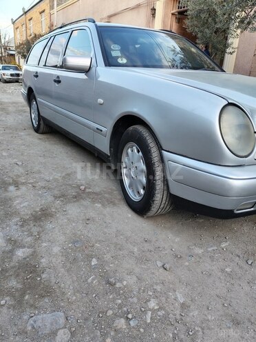Mercedes E 220 1998, 423,102 km - 2.2 l - Gəncə