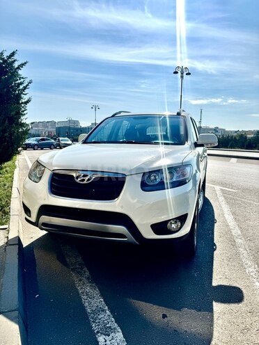 Hyundai Santa Fe-1