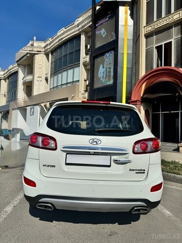 Hyundai Santa Fe-4