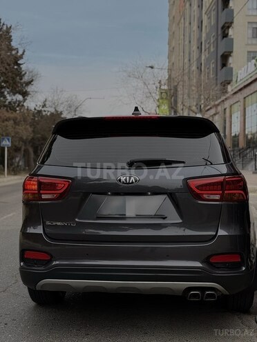 Kia Sorento-2