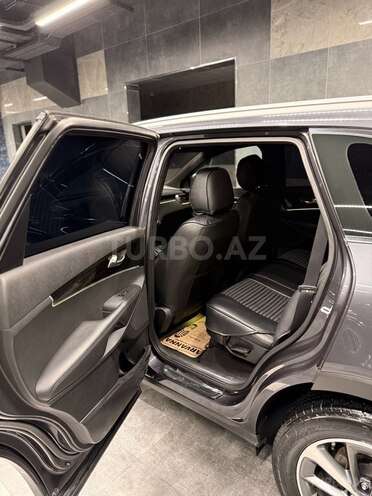 Kia Sorento-9