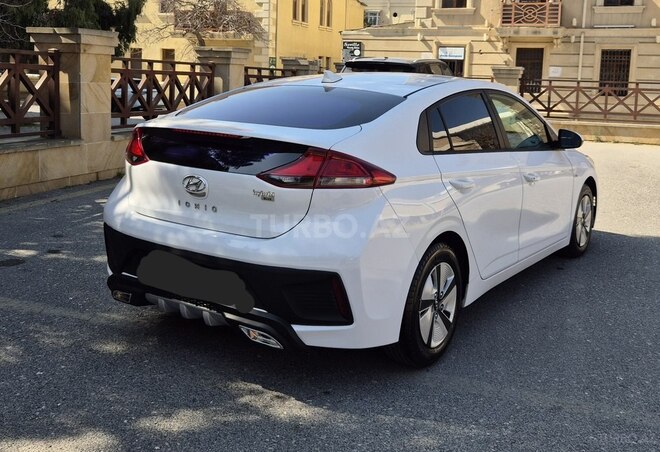 Hyundai IONIQ-4