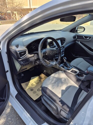 Hyundai IONIQ-6