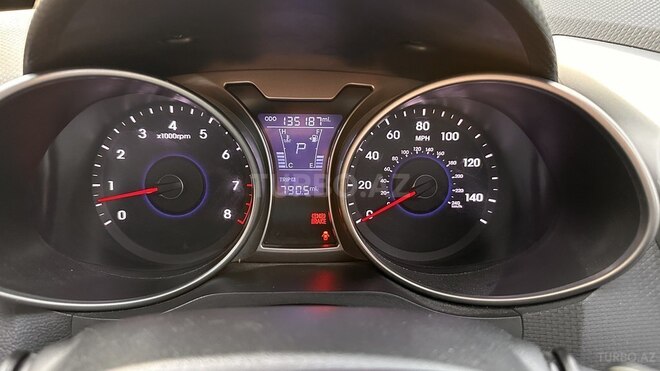 Hyundai Veloster-3