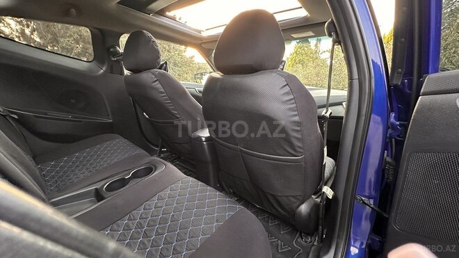 Hyundai Veloster-6