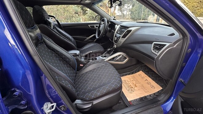 Hyundai Veloster-11