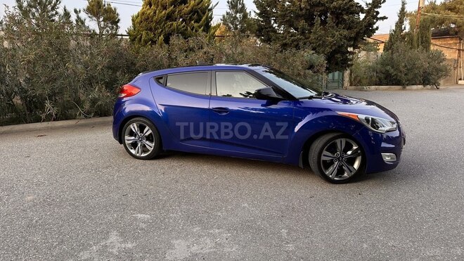 Hyundai Veloster-12