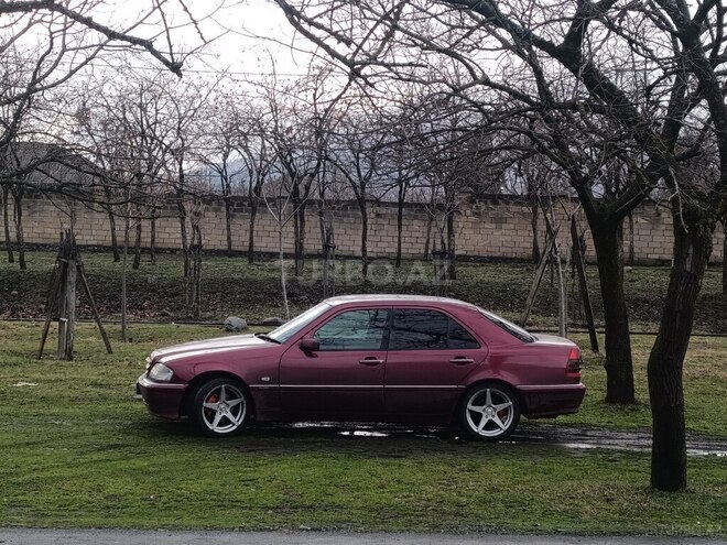 Mercedes C 180 1997, 513,733 km - 1.8 л - Zaqatala