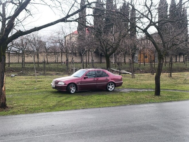 Mercedes C 180 1997, 513,733 km - 1.8 л - Zaqatala