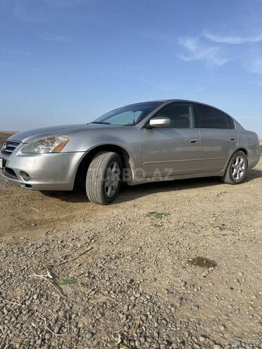 Nissan Altima-2