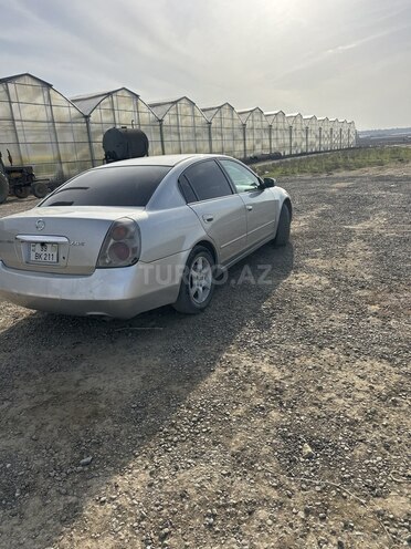 Nissan Altima-4