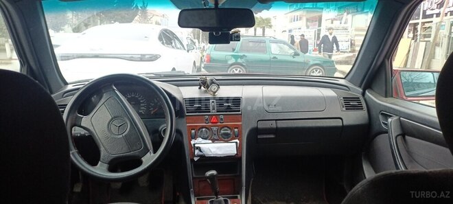 Mercedes C 180 1997, 513,733 km - 1.8 л - Zaqatala