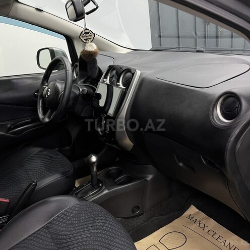 Nissan Note-7