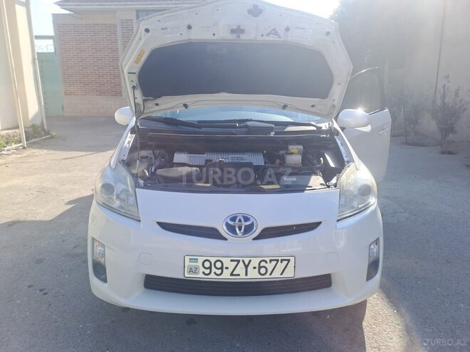 Toyota Prius-9