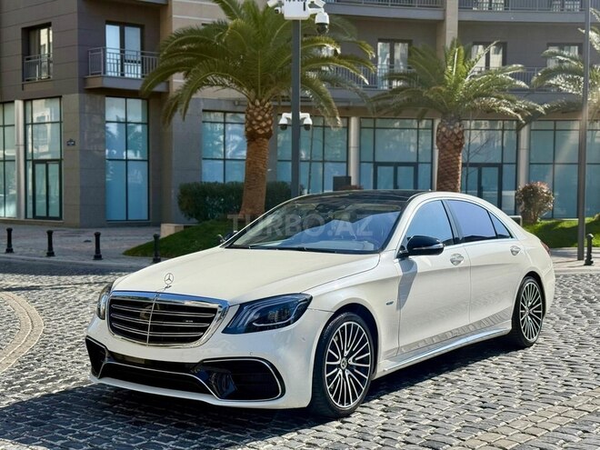 Mercedes S 560 e-1