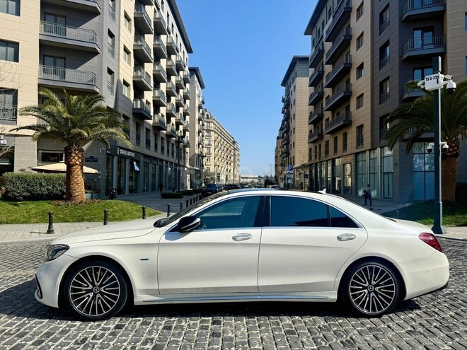 Mercedes S 560 e-6