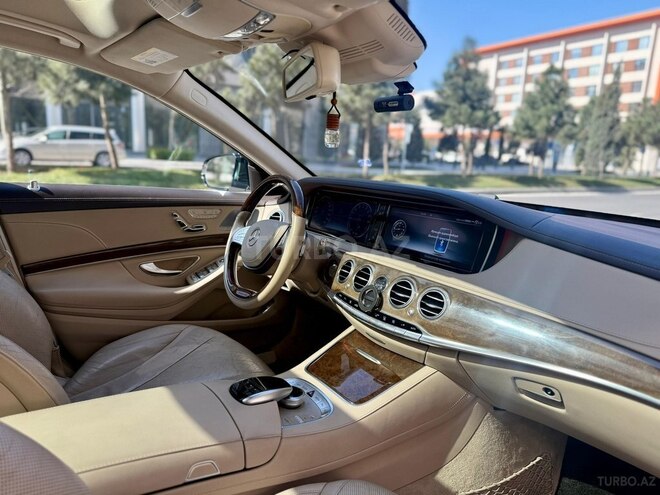 Mercedes S 560 e-8