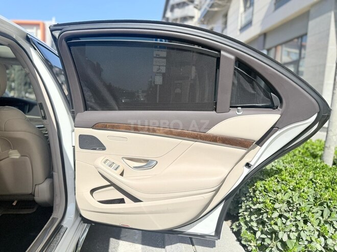 Mercedes S 560 e-16