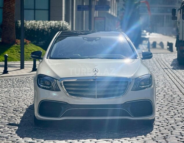 Mercedes S 560 e-3