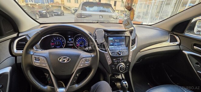 Hyundai Santa Fe-6