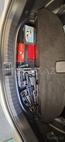 Hyundai Santa Fe-14